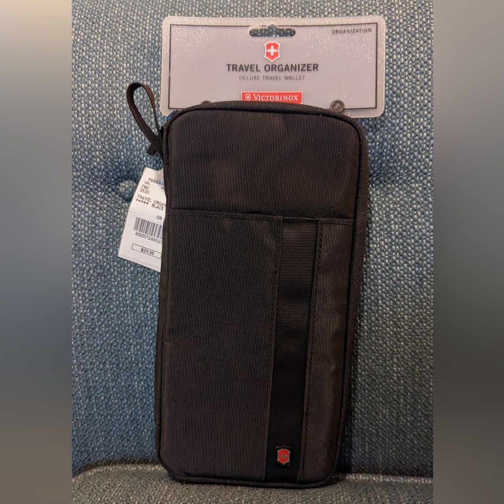 VICTORINOX TRAVEL ORGANIZER - DELUX TRAVEL WALLET - black, NWT
